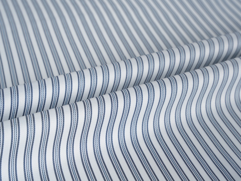 ポリエステルの糸染色された袖の裏地生地