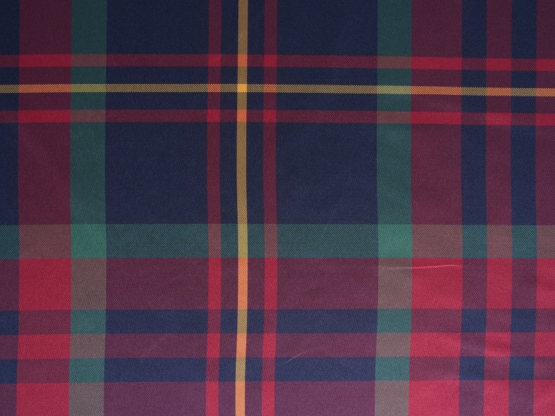 ポリエステルの糸染色された袖の裏地生地