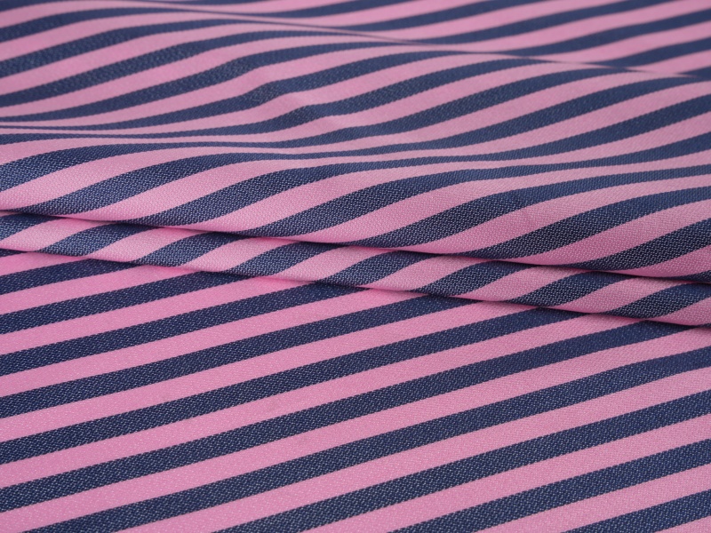 ポリエステルは糸染色された袖の裏地生地を吸収します