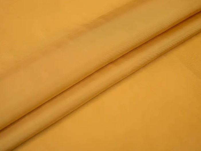 ポリエステルライニングクロスファブリックは、ハイエンドスーツの快適さと耐久性を向上させる