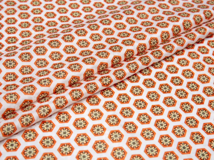 ポリエステル - ビスコースのジャクカー印刷された裏地生地が、ハイエンドライニングの最初の選択肢なのはなぜですか？